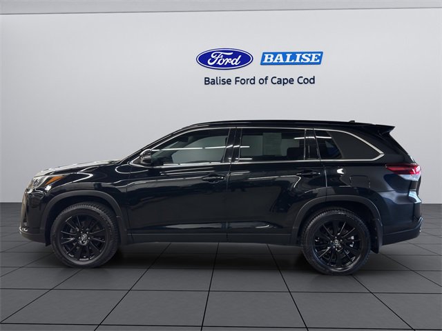 Used 2019 Toyota Highlander SE image 3