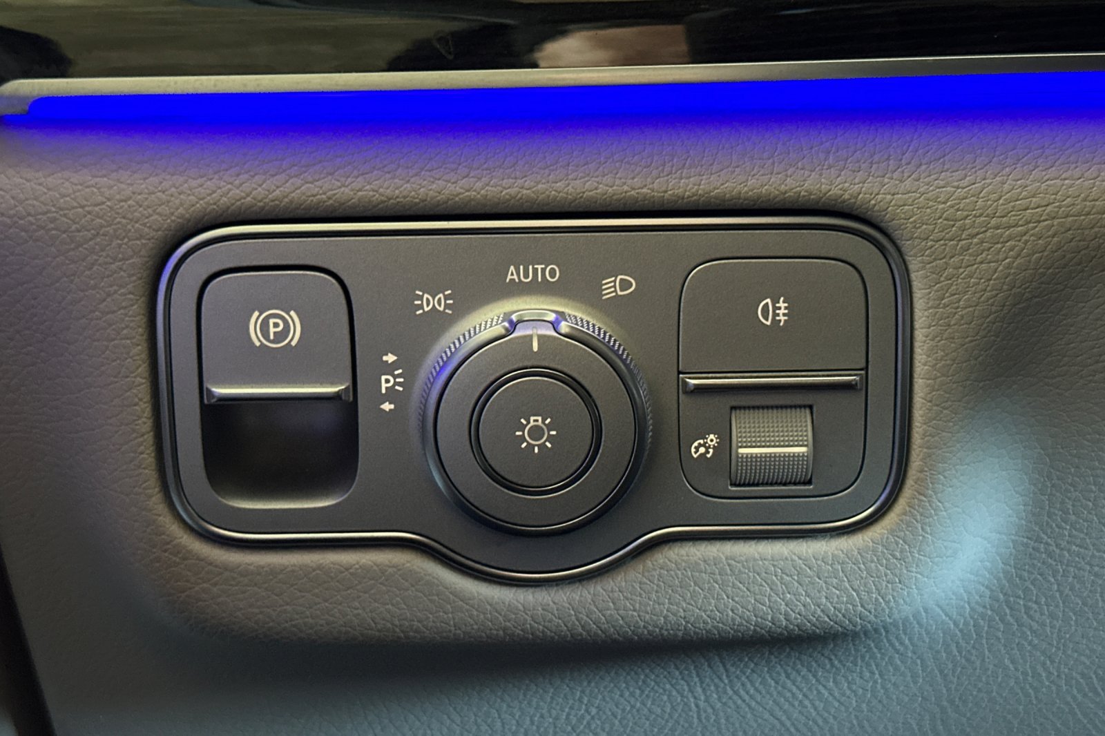 Used 2023 Mercedes-Benz GLS 450 4MATIC image 38