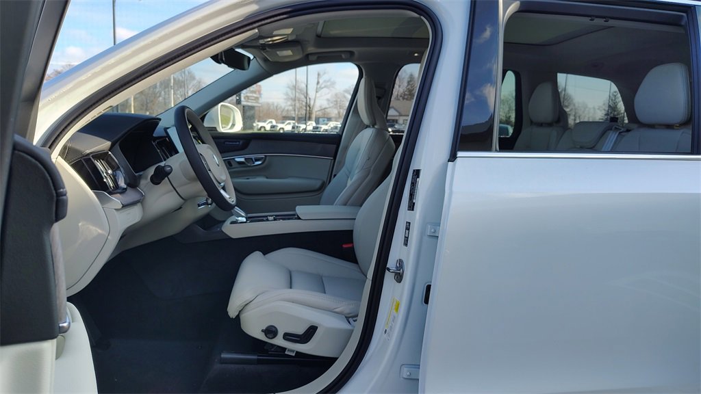 New 2026 Volvo XC90 B6 Ultra image 7