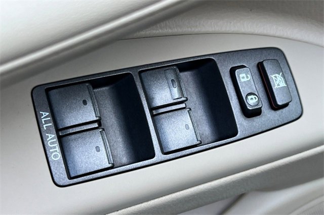 Used 2009 Lexus LX 570 4WD image 12