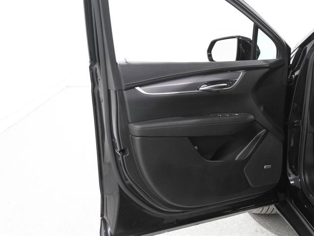 Certified 2024 Cadillac XT5 Luxury image 4