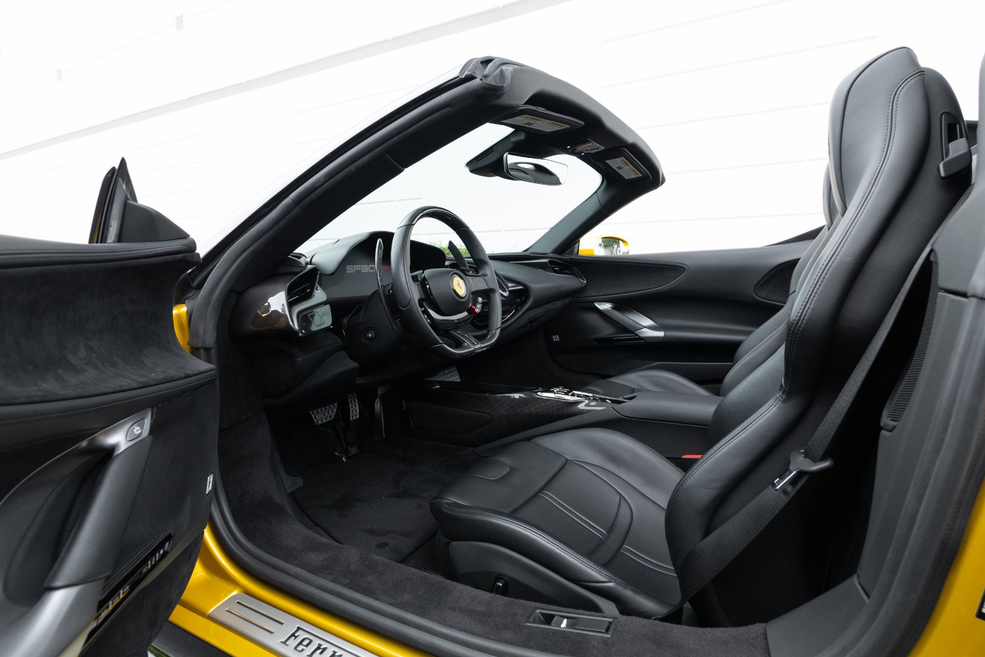 Used 2022 Ferrari SF90 Spider AWD/4WD image 70