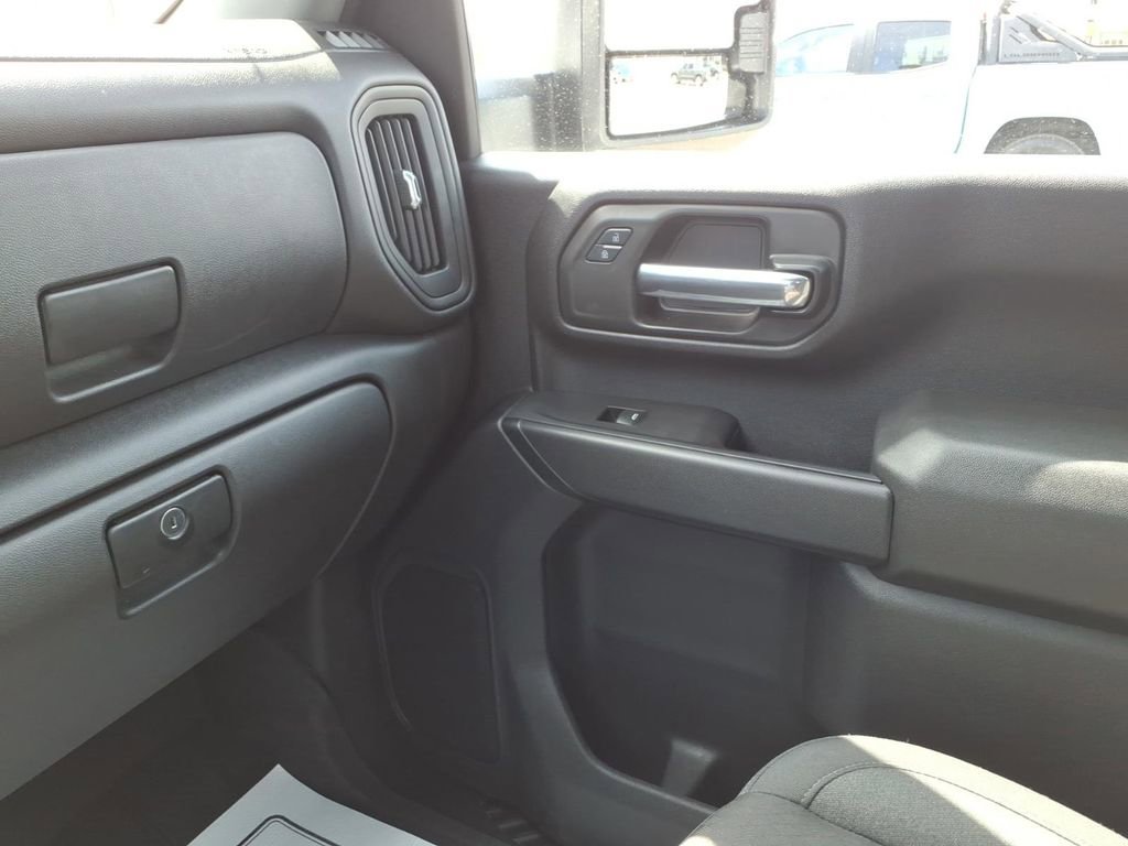 Used 2024 Chevrolet Silverado 2500 Custom w/ Custom Convenience Package image 26