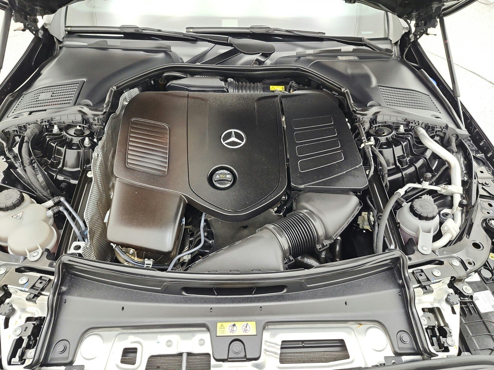 Used 2023 Mercedes-Benz C 300 Sedan image 16