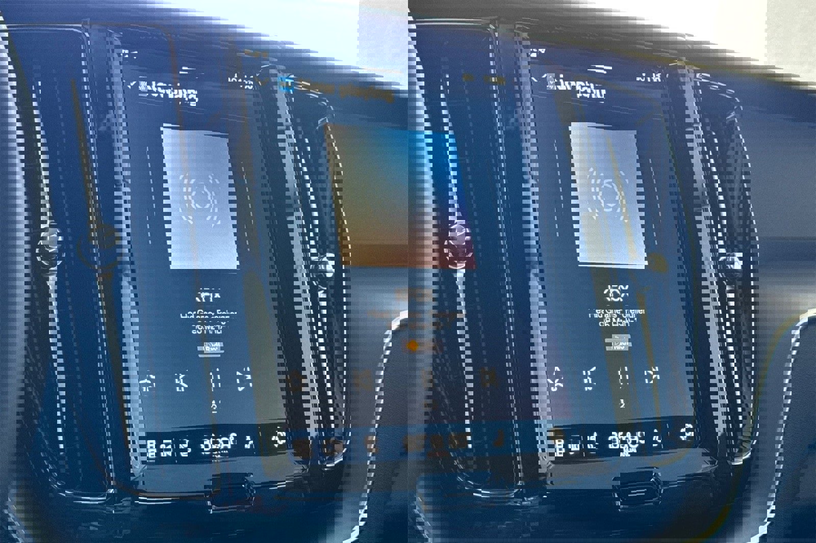 Used 2025 Volvo XC60 B5 Core w/ Protection Package Premier image 18