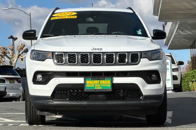 Used 2024 Jeep Compass Latitude image 6