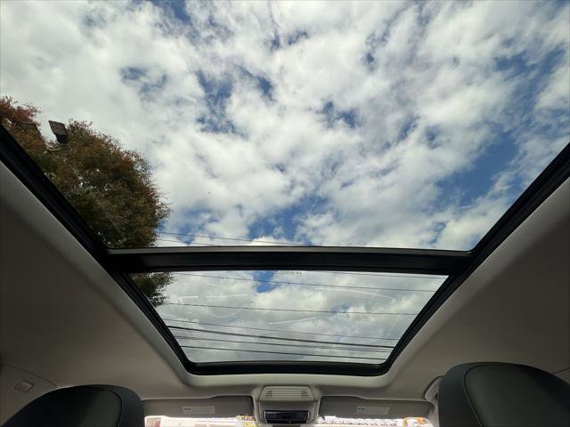 New 2026 Volkswagen Tiguan SE image 21