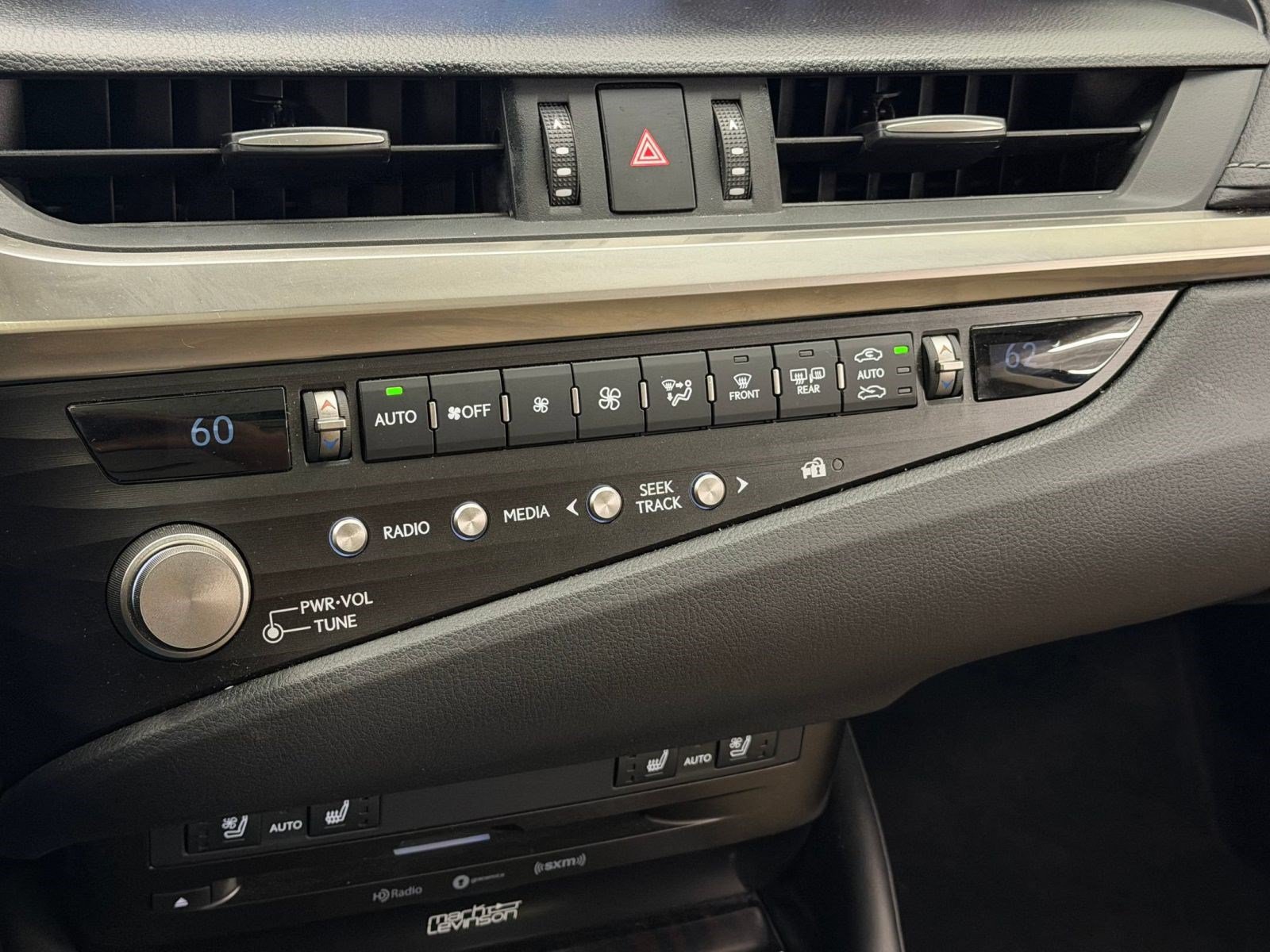 Used 2021 Lexus ES 300h w/ Premium Package FWD image 30