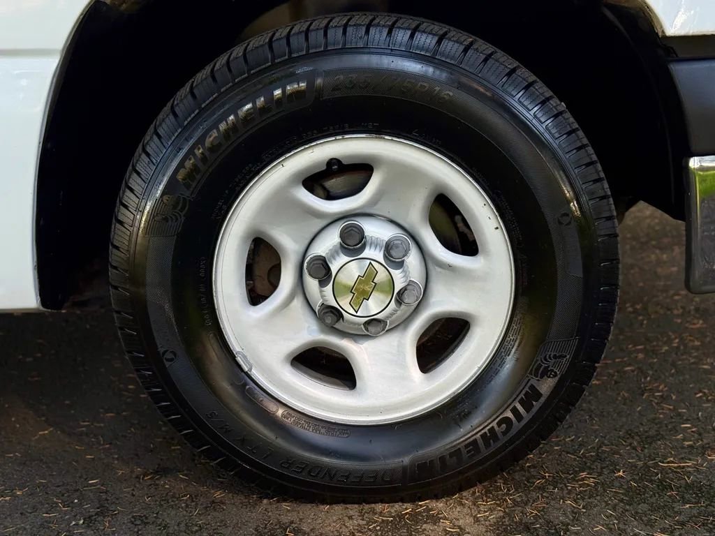 Used 2002 Chevrolet Silverado 1500 2WD Regular Cab image 46