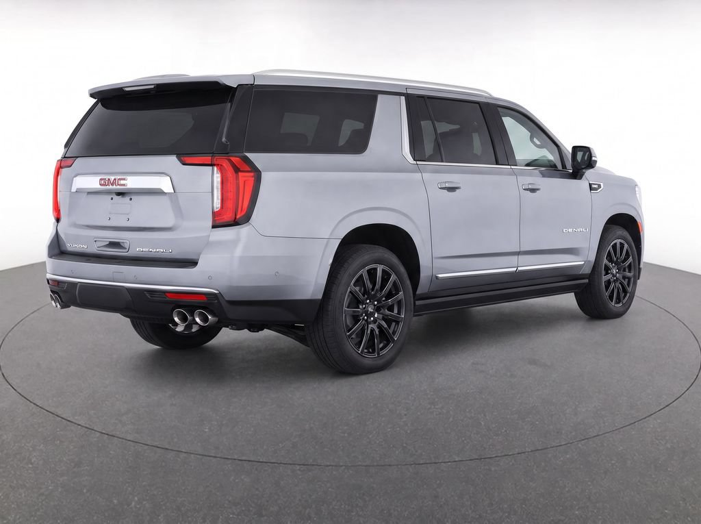 Used 2023 GMC Yukon XL Denali AWD/4WD image 4