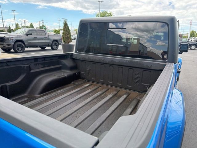 Used 2022 Jeep Gladiator Overland w/ Popular Equipment Package AWD/4WD image 9