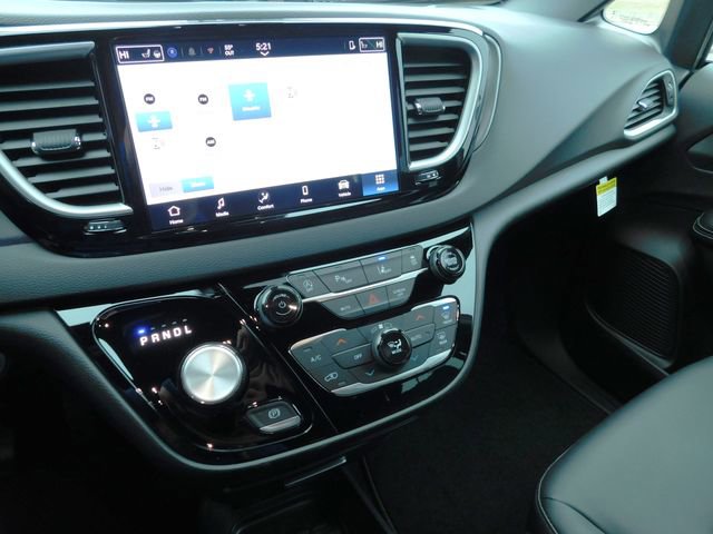 New 2026 Chrysler Voyager LX image 23