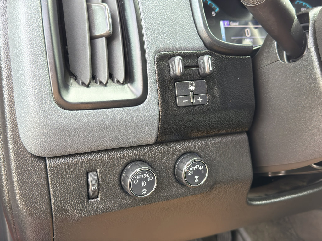 Used 2018 Chevrolet Colorado Z71 AWD/4WD image 14