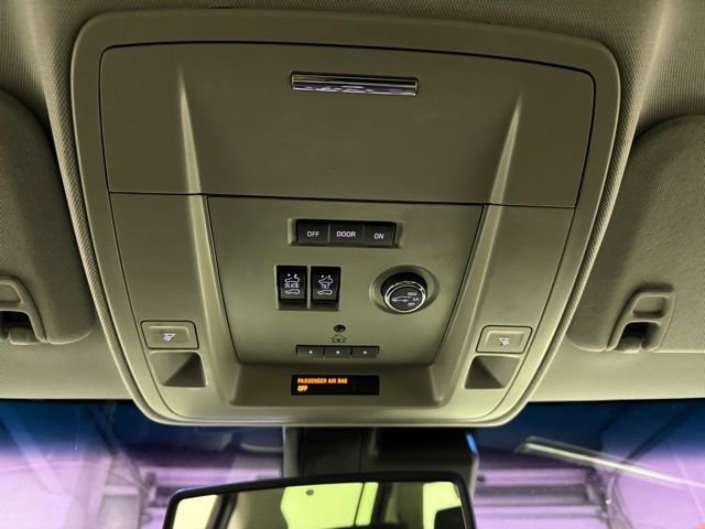 Used 2015 Chevrolet Suburban LTZ image 23