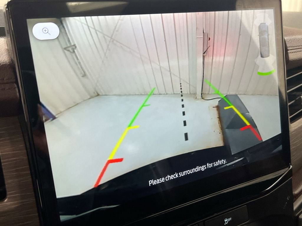 Used 2024 Ford Expedition Limited image 16