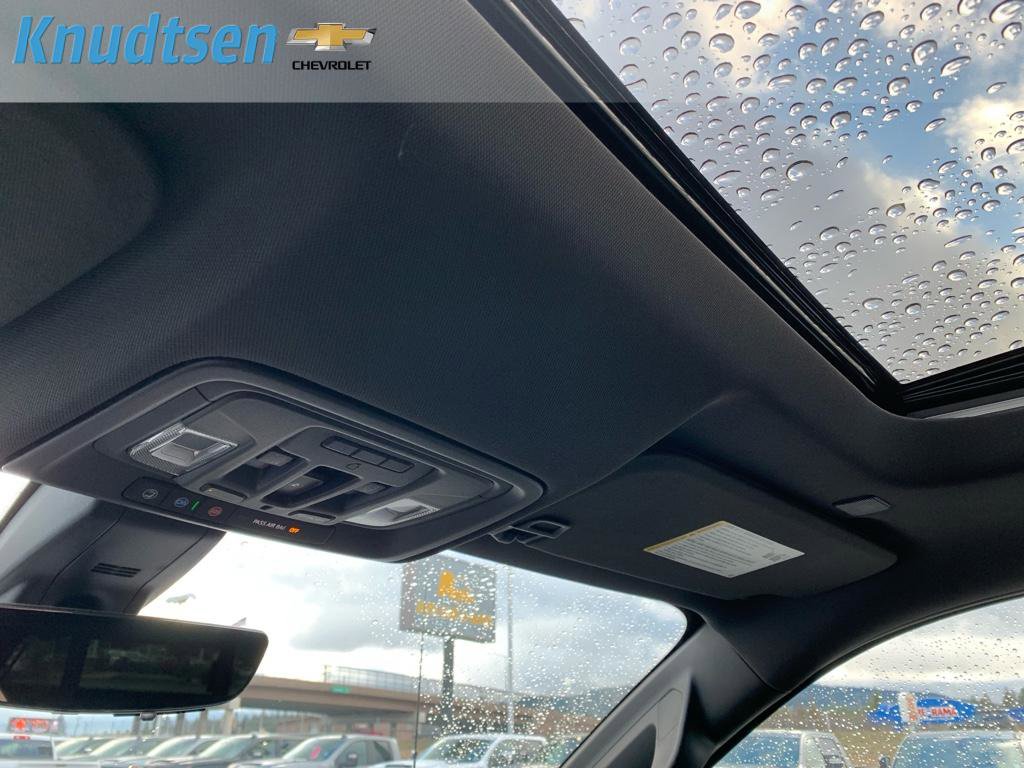 Used 2019 Chevrolet Silverado 1500 High Country w/ Technology Package image 24