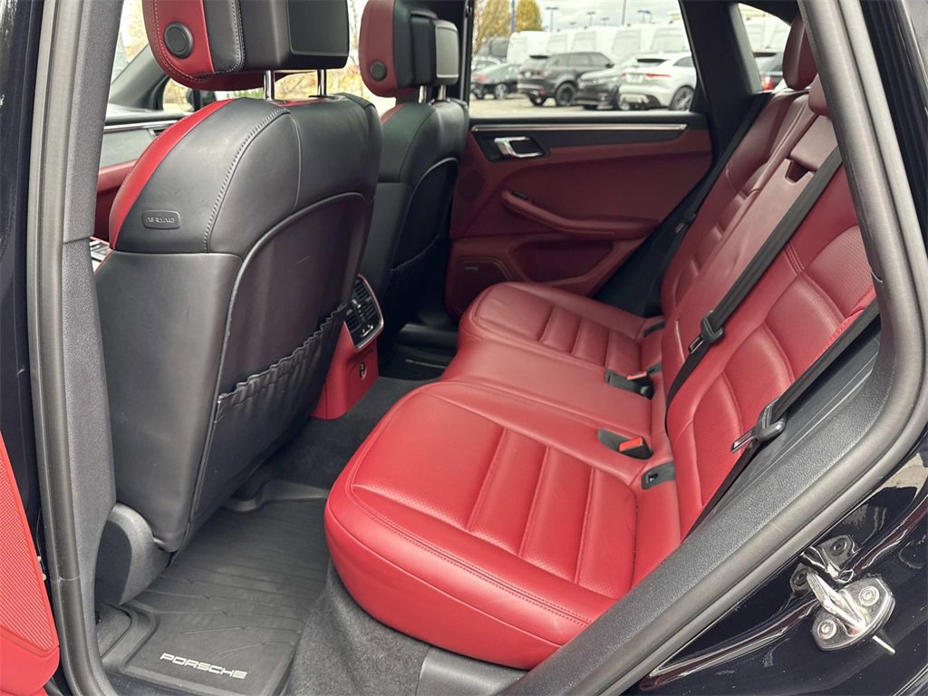 Used 2023 Porsche Macan GTS image 12