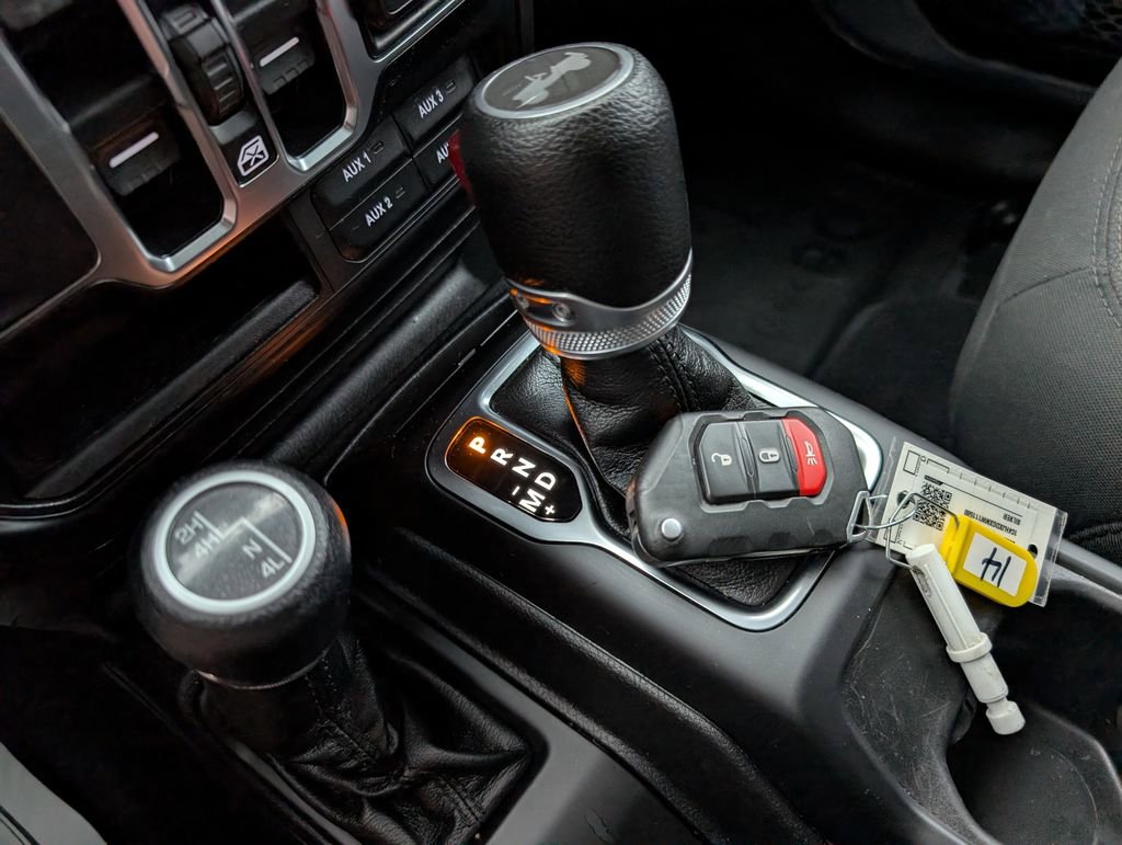 Used 2022 Jeep Wrangler Unlimited Willys image 30