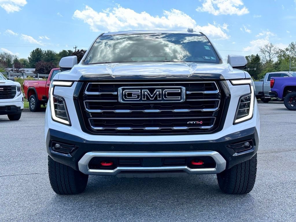 Certified 2025 GMC Yukon AT4 w/ AT4 Premium Package AWD/4WD image 5