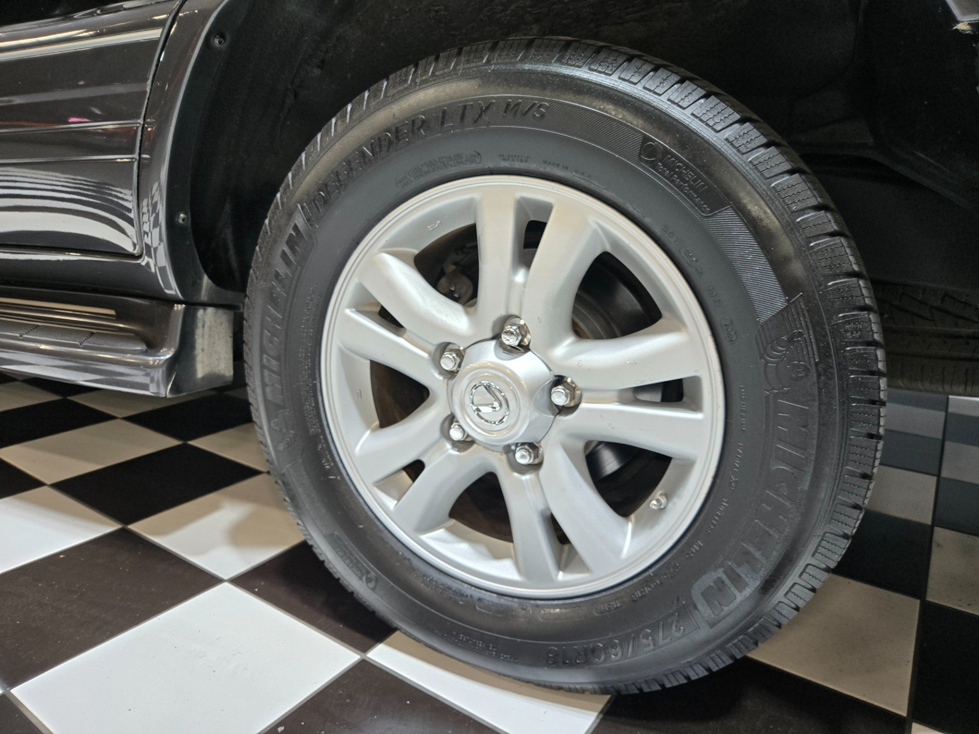 Used 2006 Lexus LX 470 4WD image 20