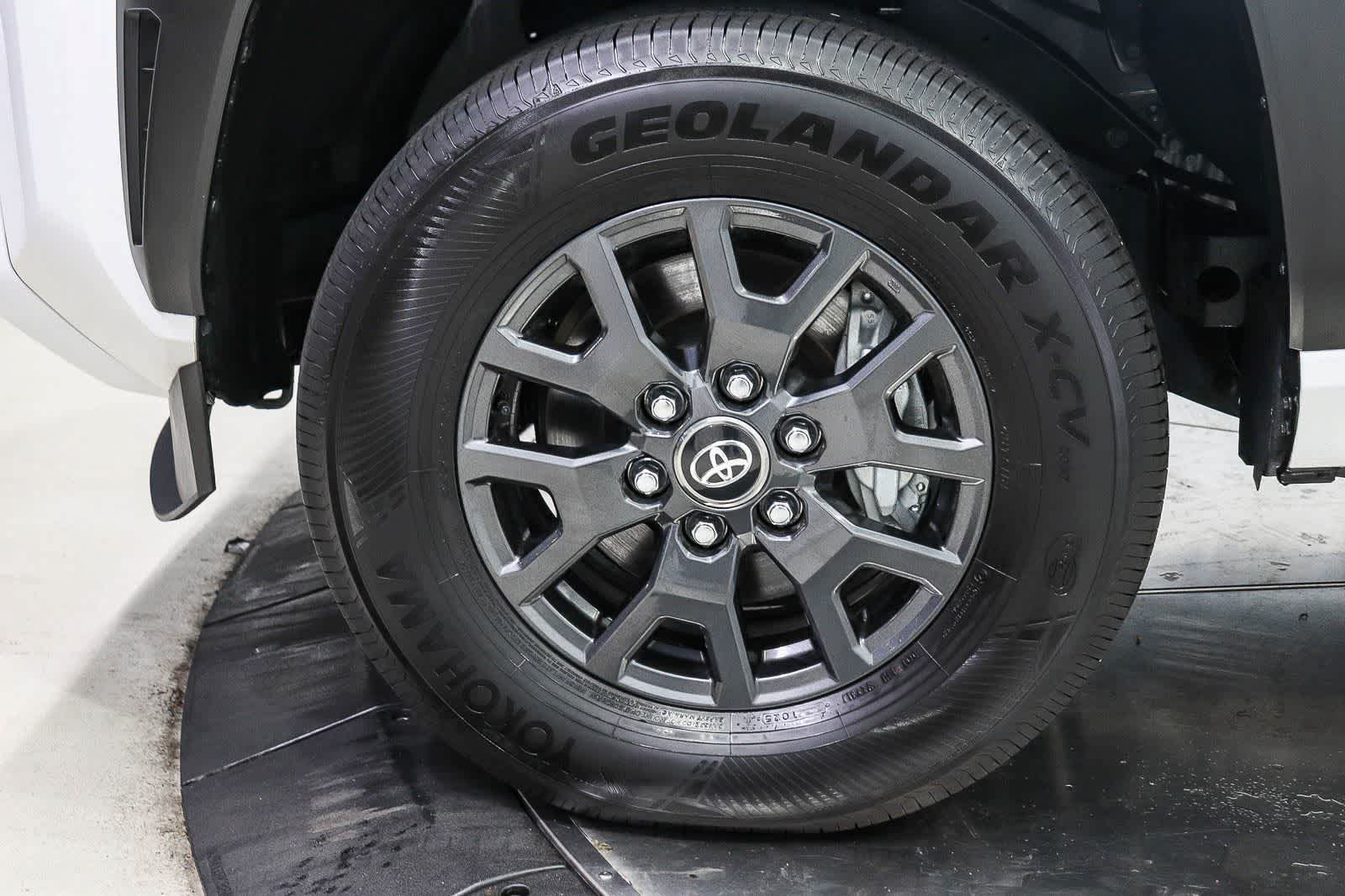 Used 2025 Toyota 4Runner SR5 RWD image 9