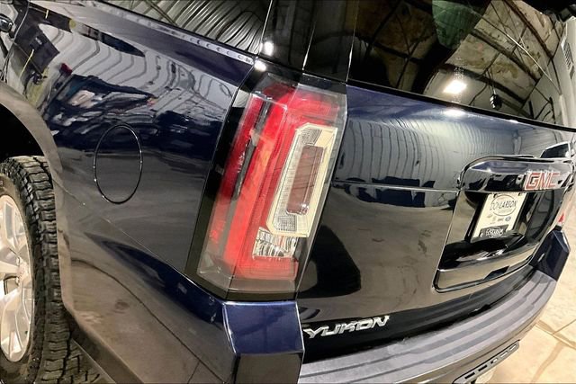 Used 2017 GMC Yukon SLE w/ SLE Value Package image 8