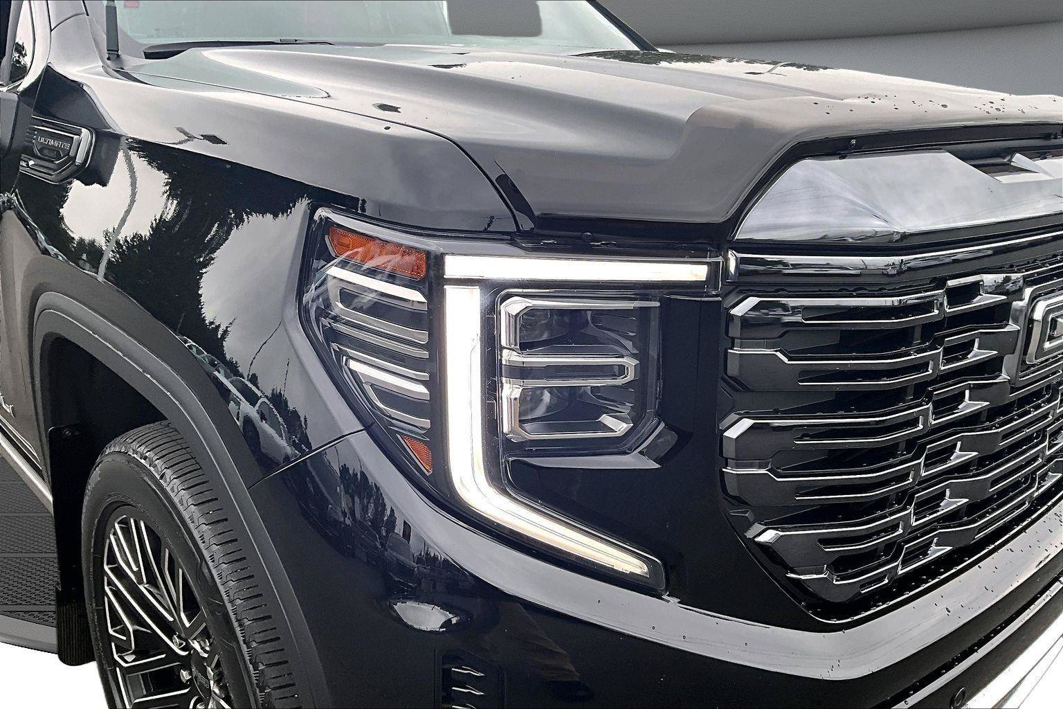 Used 2022 GMC Sierra 1500 Denali Ultimate AWD/4WD image 32