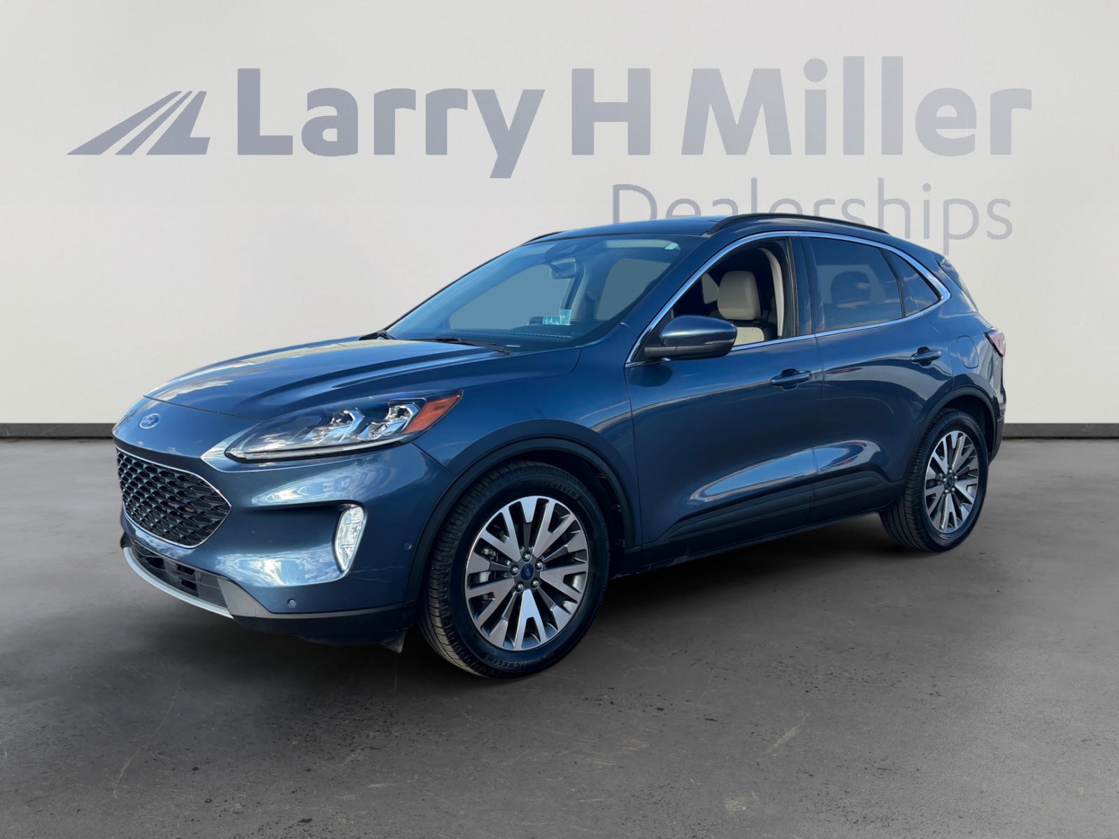 Used 2020 Ford Escape Titanium w/ Titanium Premium Package 2.0