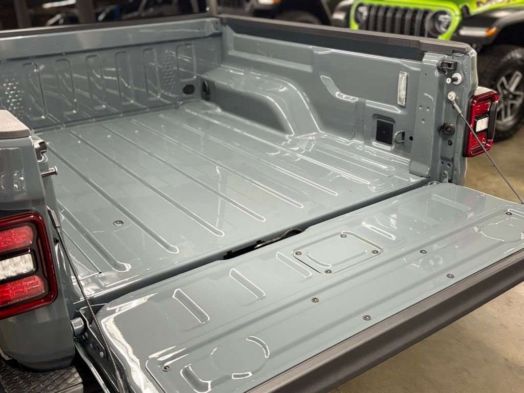 New 2026 Jeep Gladiator Willys image 8