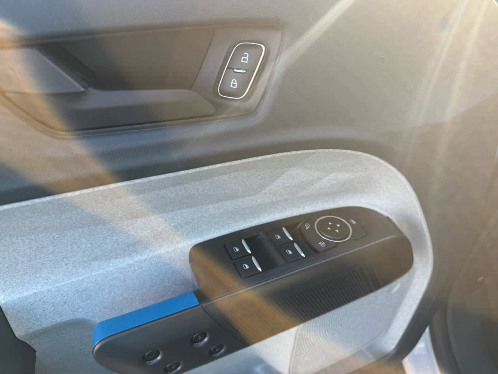 New 2025 Ford Maverick XLT w/ XLT Luxury Package image 10