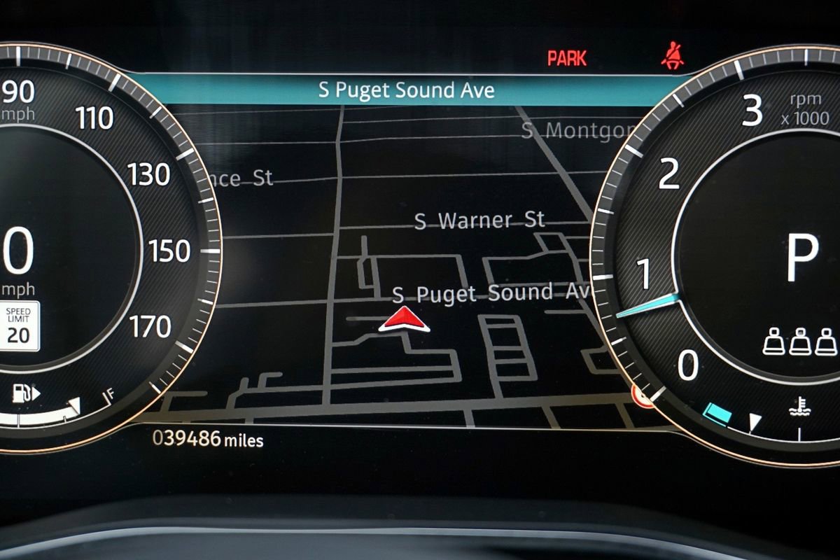 Used 2024 Jaguar F-PACE R-Dynamic S image 27