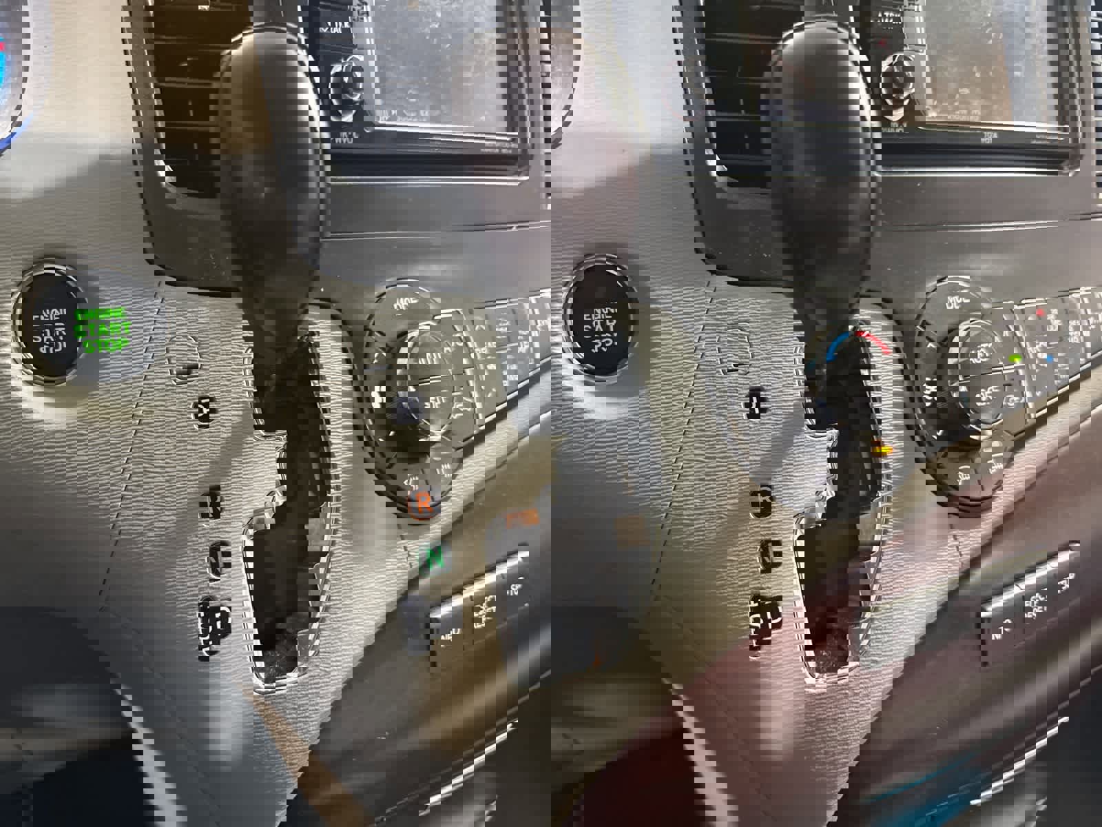 Used 2014 Toyota Sienna XLE image 25