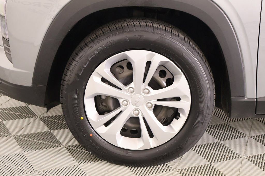 Used 2024 Chevrolet Trax LS w/ Driver Confidence Package image 16