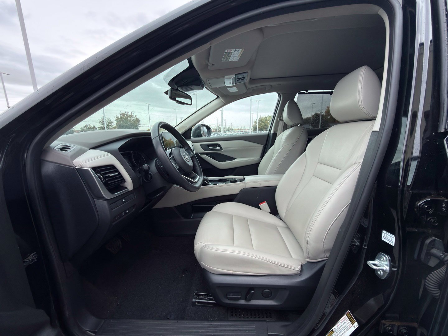 Used 2023 Nissan Rogue SL w/ SL Premium Package AWD/4WD image 5