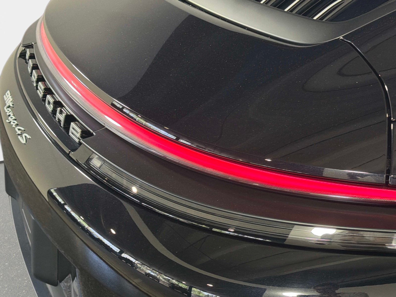 Used 2026 Porsche 911 Targa 4S AWD/4WD image 16