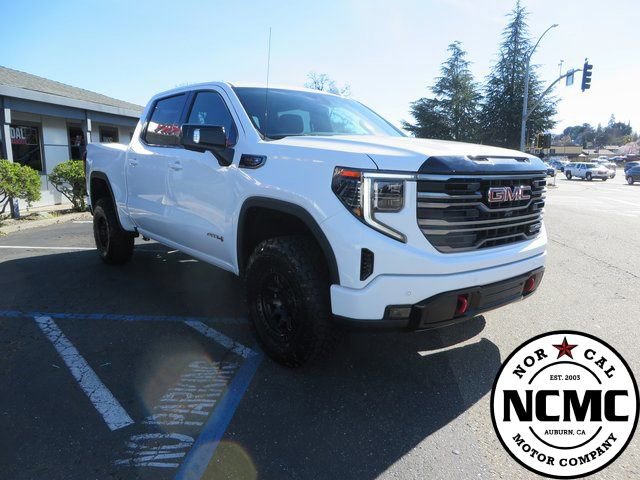 Used 2025 GMC Sierra 1500 AT4 image 7