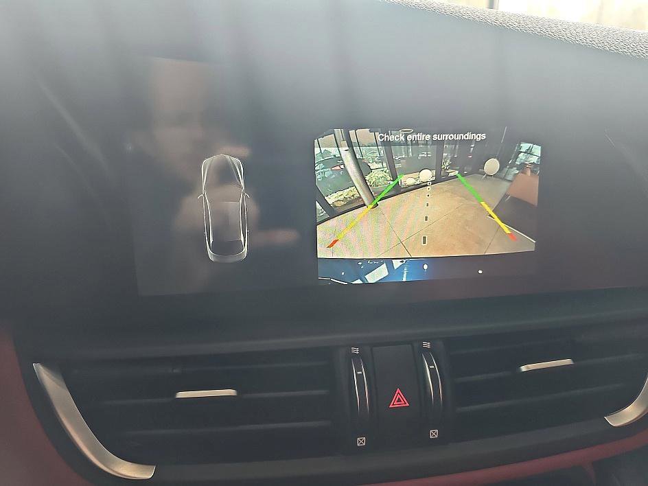 Used 2020 Alfa Romeo Giulia Ti Sport image 24