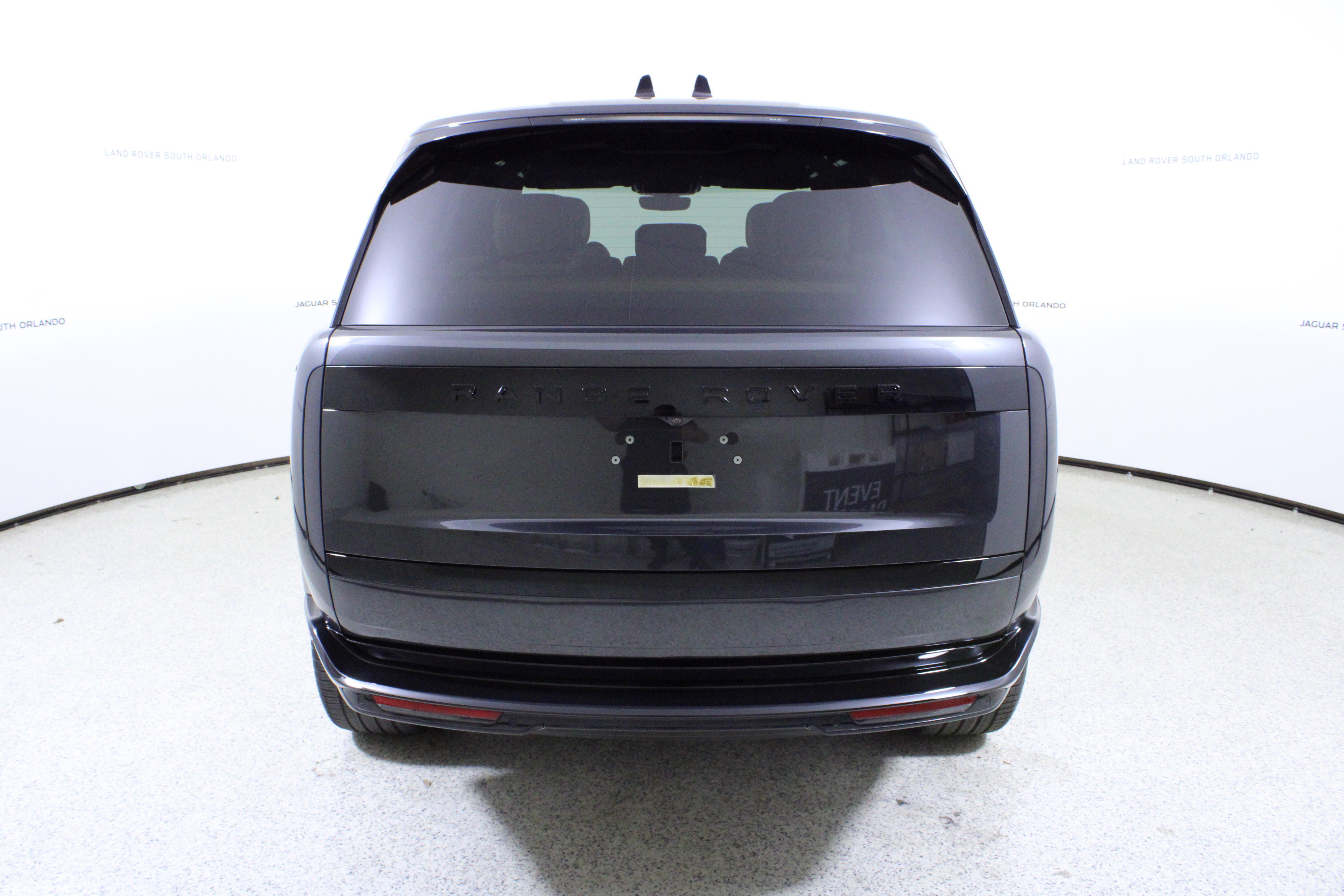 Used 2024 Land Rover Range Rover SE image 6