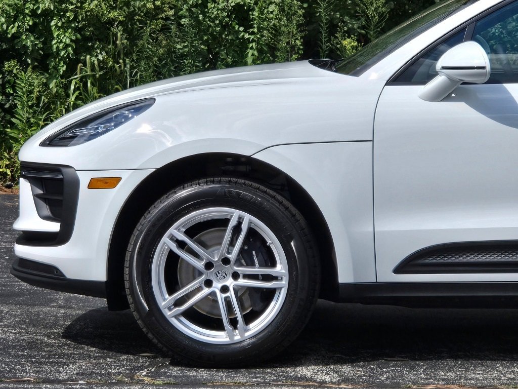 New 2026 Porsche Macan image 11