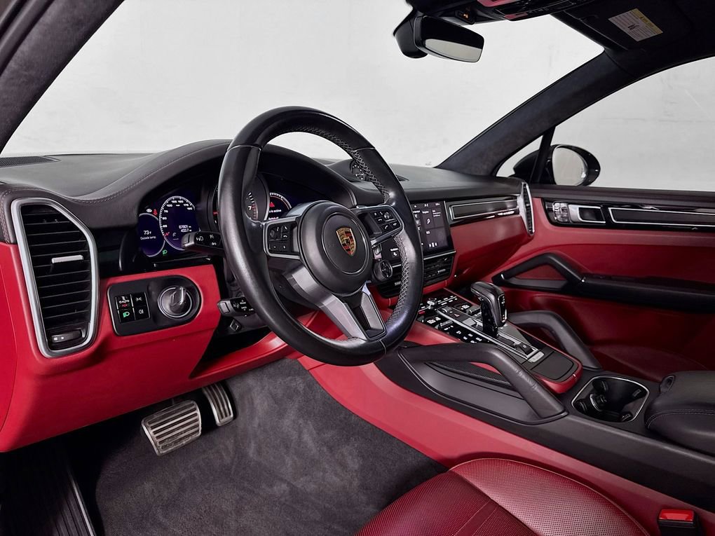 Used 2021 Porsche Cayenne GTS image 15