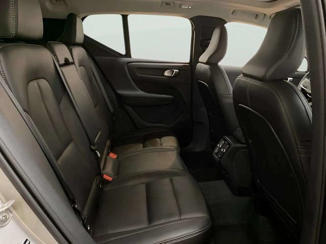 Used 2025 Volvo XC40 B5 Plus AWD/4WD image 24
