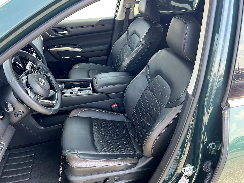 Certified 2024 Nissan Pathfinder Platinum w/ Cargo Package image 13