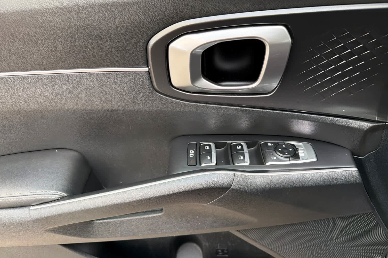 Used 2022 Kia Sorento S FWD image 12