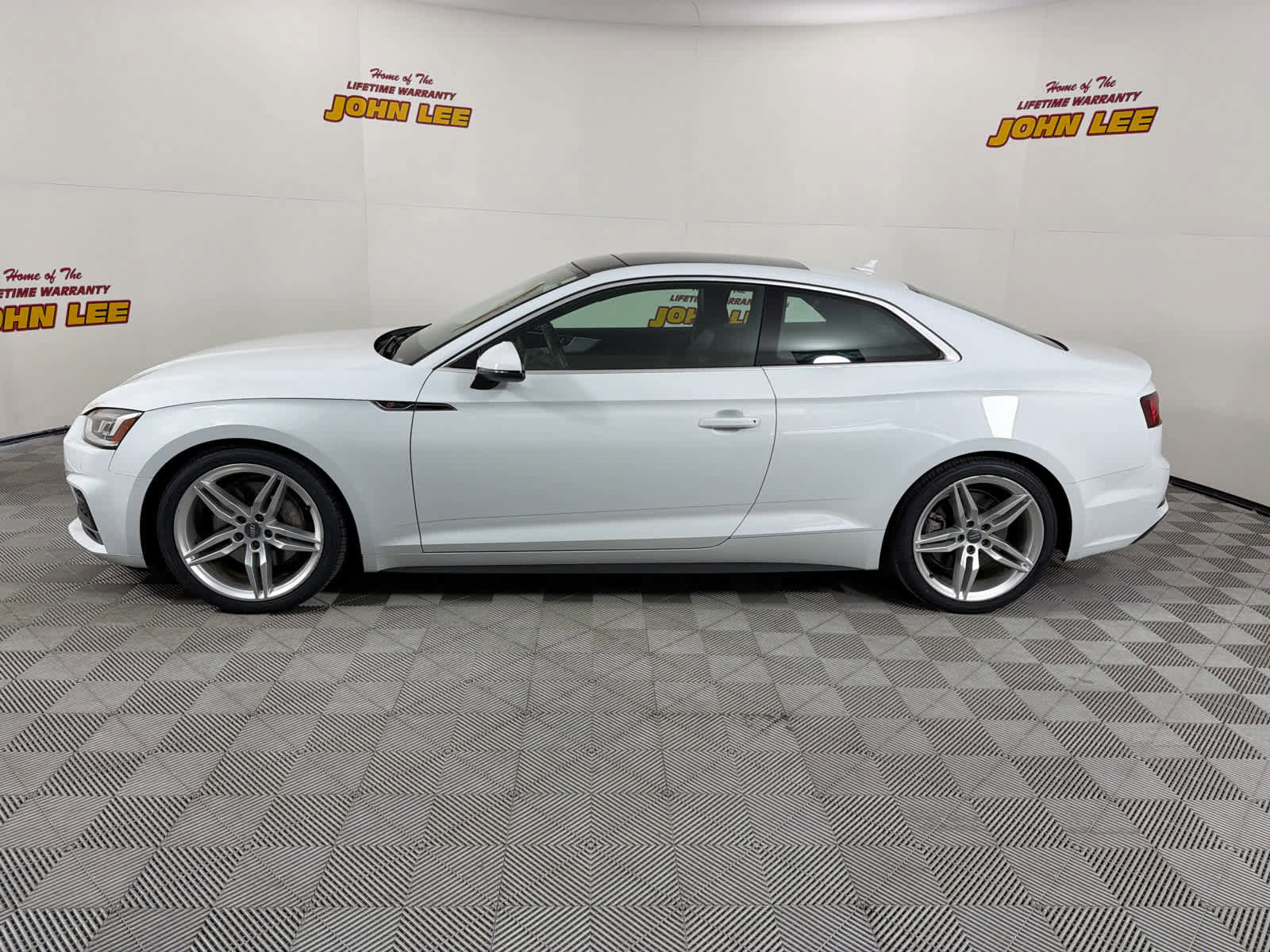 Used 2019 Audi A5 2.0T Premium Plus w/ Premium Plus image 2