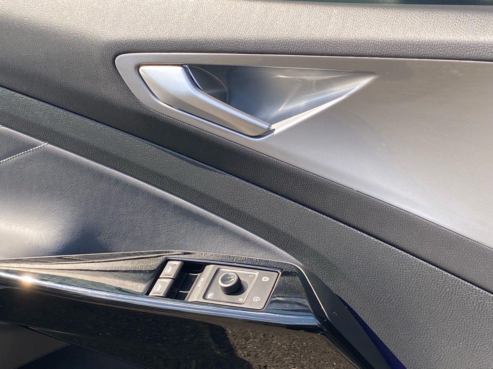 Certified 2023 Volkswagen ID.4 S RWD image 17