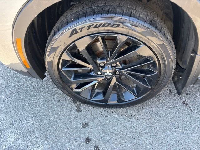 Used 2022 Mitsubishi Outlander SEL Black Edition AWD/4WD image 46