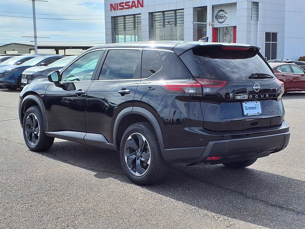 Used 2024 Nissan Rogue SV AWD/4WD image 6