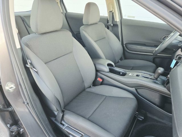 Used 2019 Honda HR-V LX image 12