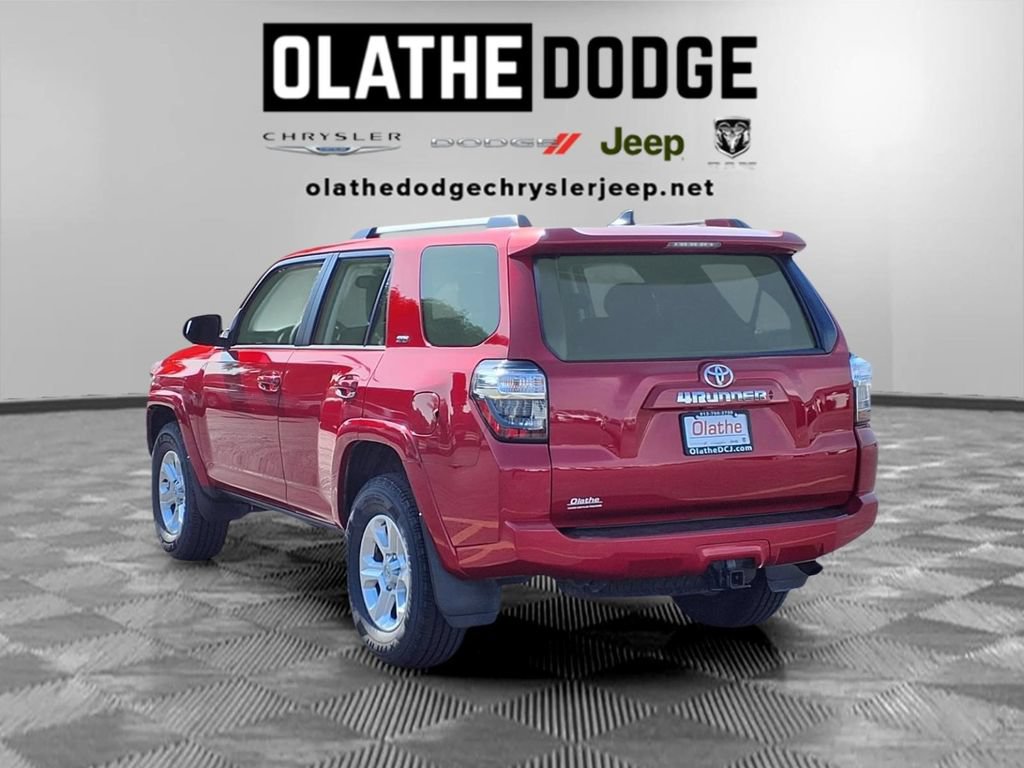 Used 2024 Toyota 4Runner SR5 AWD/4WD image 3