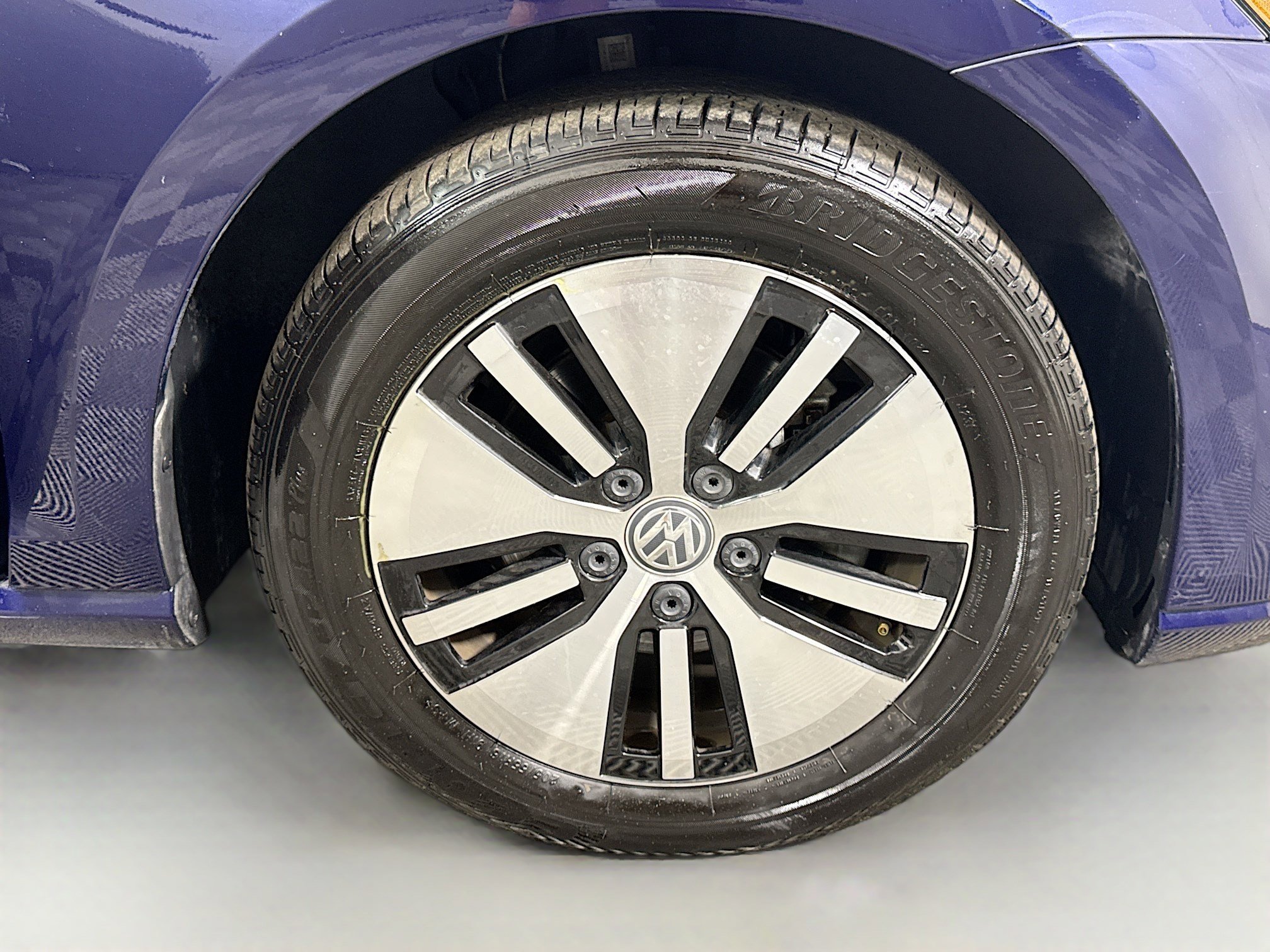 Used 2017 Volkswagen e-Golf SEL Premium image 32